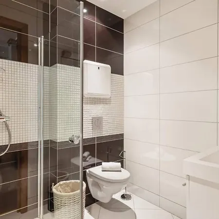 公寓 Dinbnb I Roof Terrace & Laundry In Sandviken 卑爾根