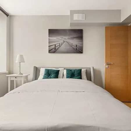 Lägenhet Dinbnb I Roof Terrace & Laundry In Sandviken Bergen